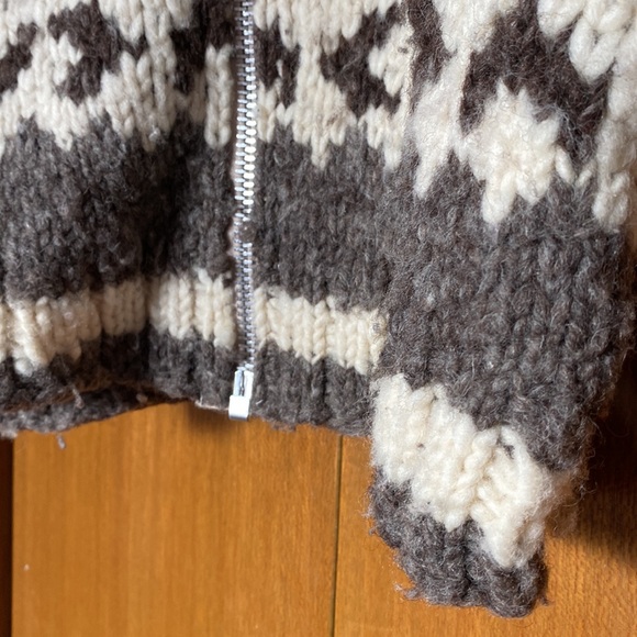 Vintage Cowichan Indian Sweater - Picture 6 of 16